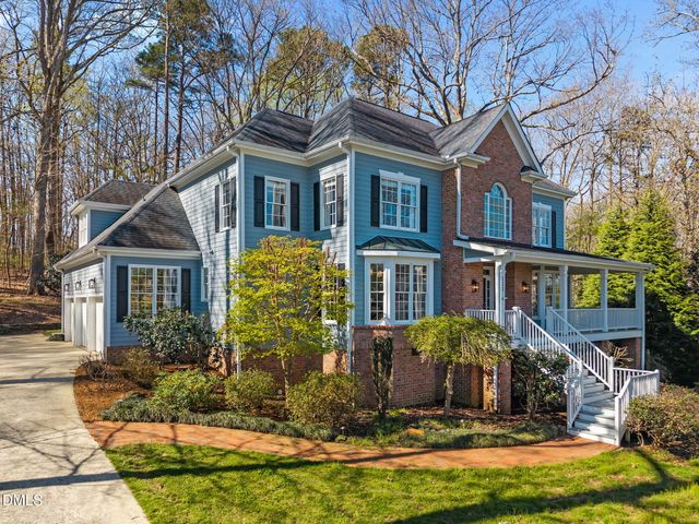111 Lake Ridge Place, Chapel Hill, NC 27516