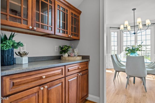 111 Lake Ridge Place, Chapel Hill, NC 27516