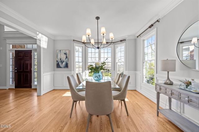 111 Lake Ridge Place, Chapel Hill, NC 27516