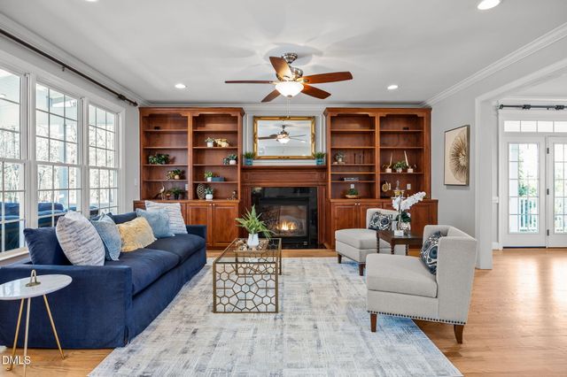 111 Lake Ridge Place, Chapel Hill, NC 27516