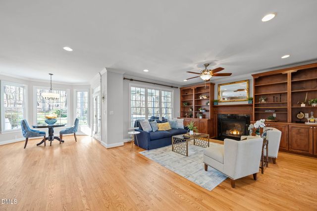 111 Lake Ridge Place, Chapel Hill, NC 27516