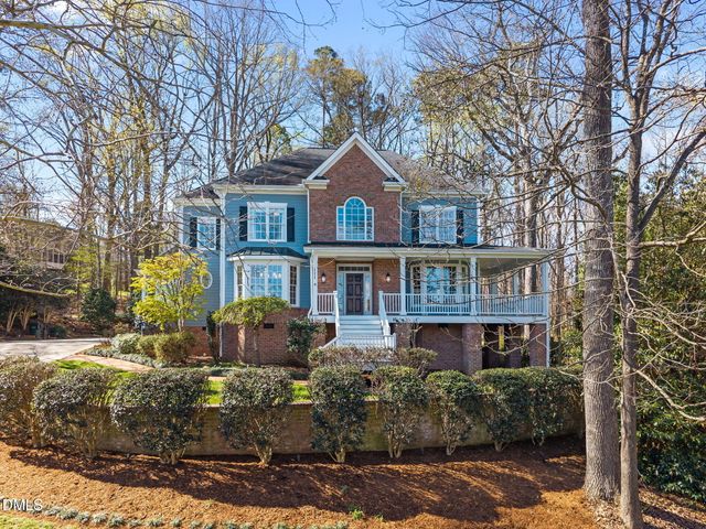 111 Lake Ridge Place, Chapel Hill, NC 27516