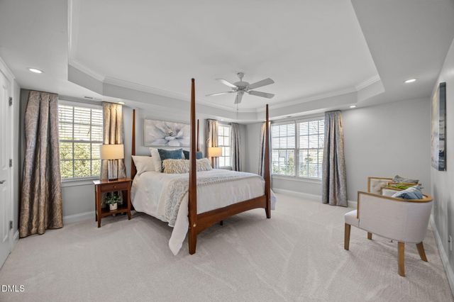 111 Lake Ridge Place, Chapel Hill, NC 27516