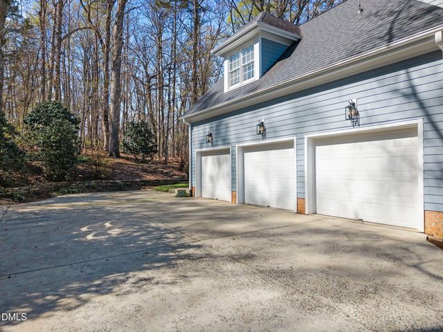 111 Lake Ridge Place, Chapel Hill, NC 27516