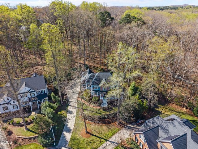111 Lake Ridge Place, Chapel Hill, NC 27516