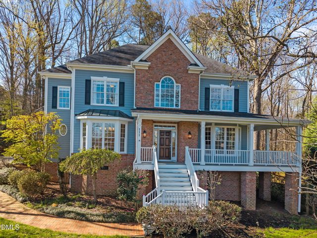 111 Lake Ridge Place, Chapel Hill, NC 27516