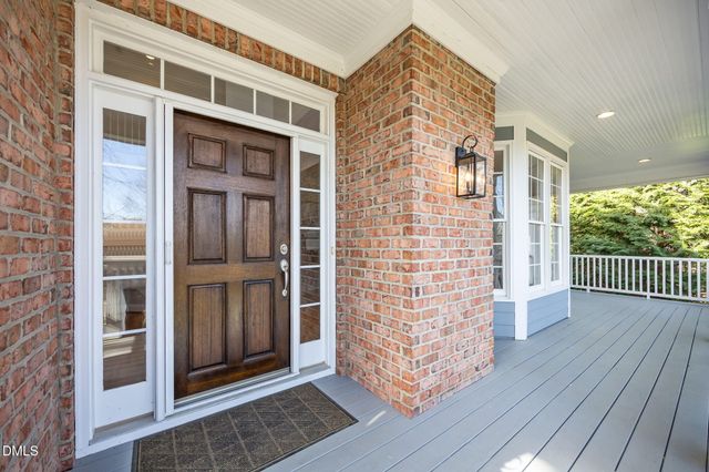 111 Lake Ridge Place, Chapel Hill, NC 27516