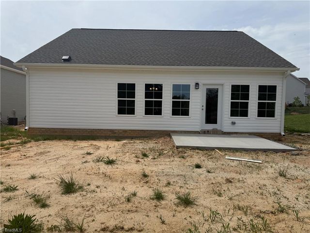 2811 Berwick Valley Drive, Winston-salem, NC 27127