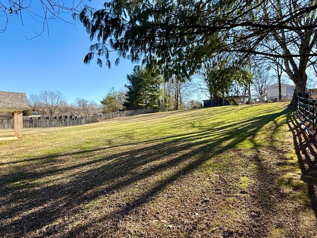 53 Chestnut Oak Drive, Somerset, KY 42503