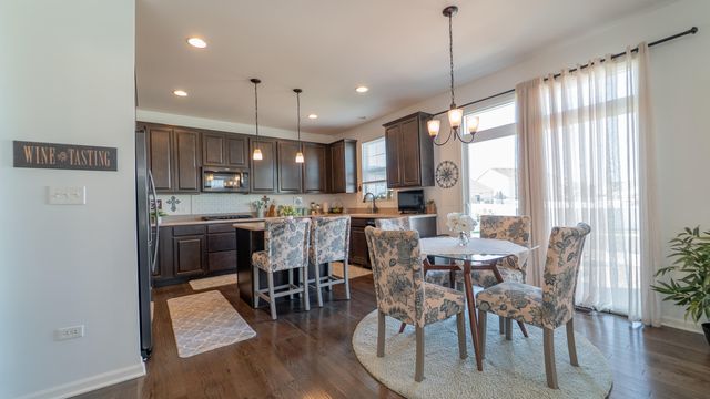 9351 Chestnut Cove, St. John, IN 46373