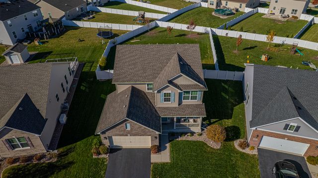 9351 Chestnut Cove, St. John, IN 46373