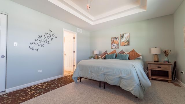 9351 Chestnut Cove, St. John, IN 46373