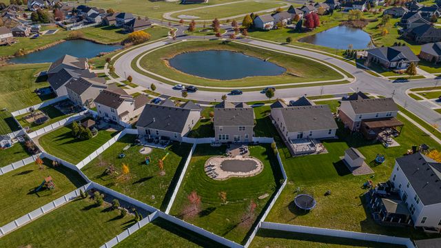 9351 Chestnut Cove, St. John, IN 46373