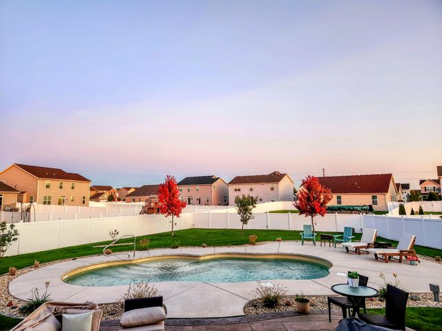 9351 Chestnut Cove, St. John, IN 46373