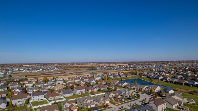 9351 Chestnut Cove, St. John, IN 46373