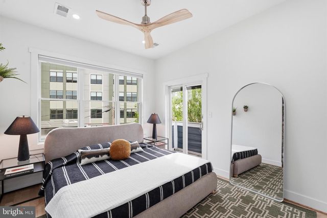 1227 E ST SE, Washington, DC 20003