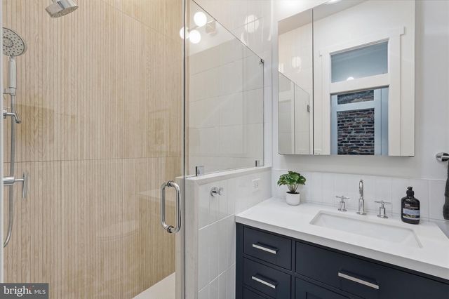 1227 E ST SE, Washington, DC 20003