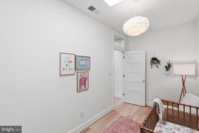 1227 E ST SE, Washington, DC 20003