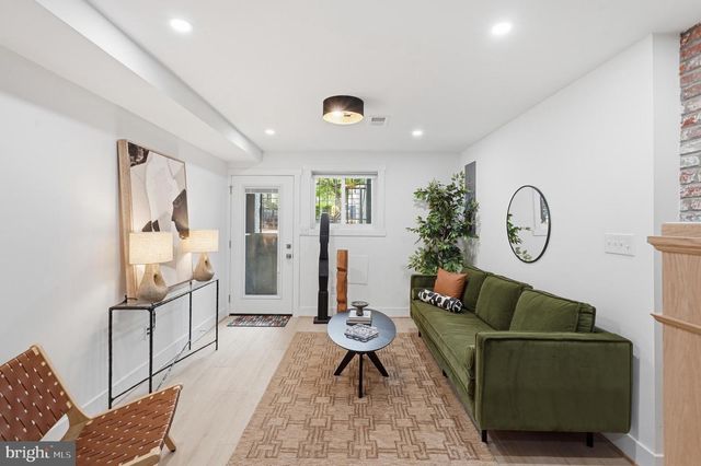 1227 E ST SE, Washington, DC 20003