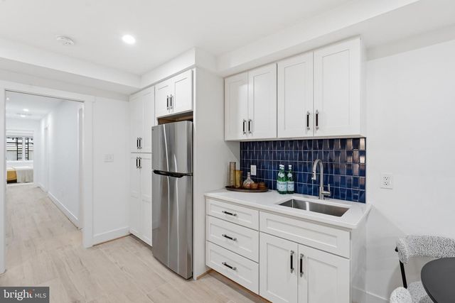 1227 E ST SE, Washington, DC 20003