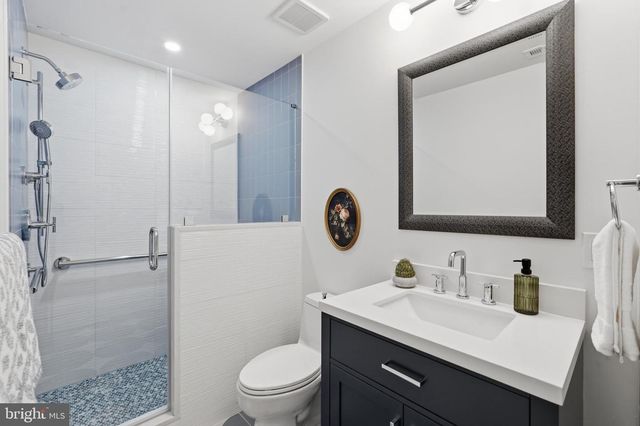 1227 E ST SE, Washington, DC 20003