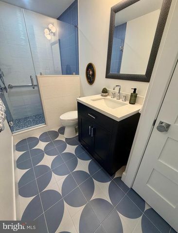 1227 E ST SE, Washington, DC 20003