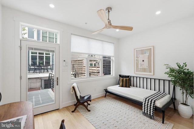 1227 E ST SE, Washington, DC 20003
