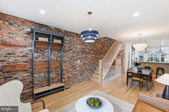 1227 E ST SE, Washington, DC 20003