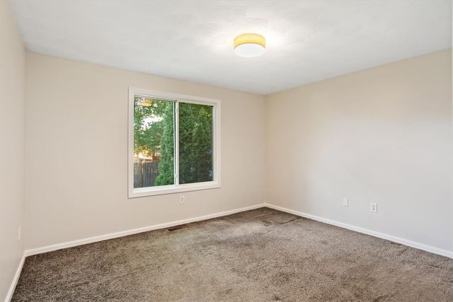 35 Kenwood Street, Warwick, RI 02889