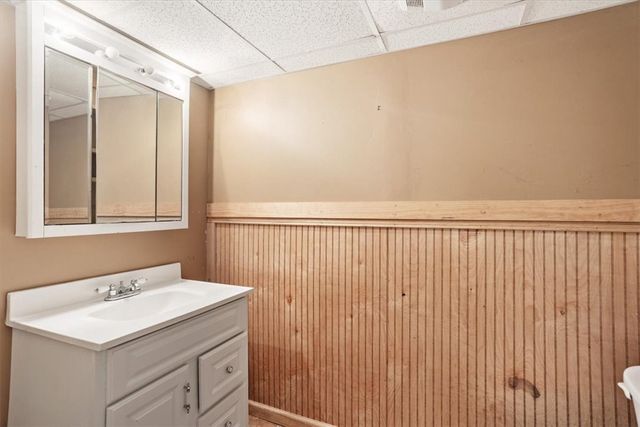 35 Kenwood Street, Warwick, RI 02889