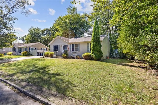 35 Kenwood Street, Warwick, RI 02889