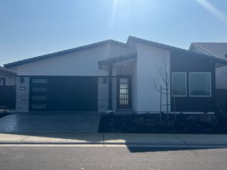 9013 Elliott Springs Dr, Elk Grove, CA 95624