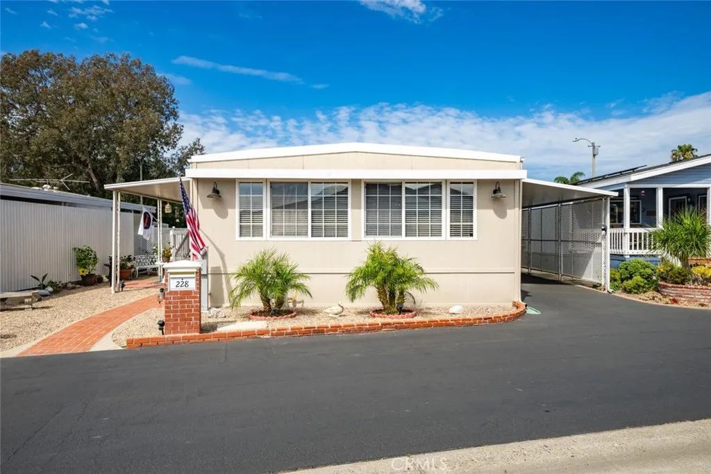 16222 Monterey 228, Huntington Beach, CA 92649