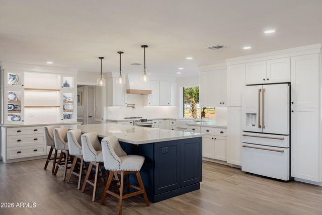 3151 S EAGLE Drive, Chandler, AZ 85286