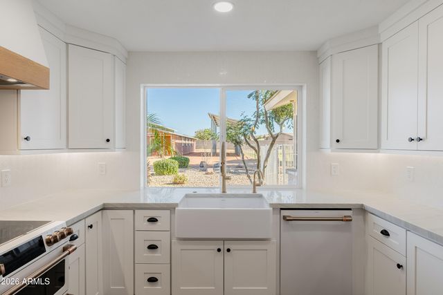 3151 S EAGLE Drive, Chandler, AZ 85286