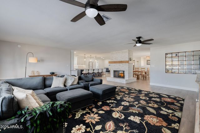 3151 S EAGLE Drive, Chandler, AZ 85286