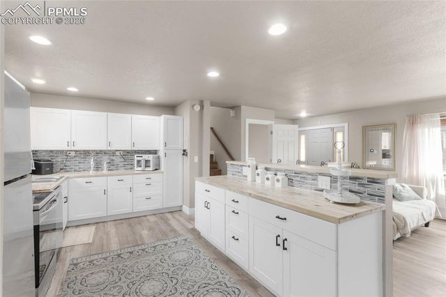 106 Catalina Place, Colorado Springs, CO 80906