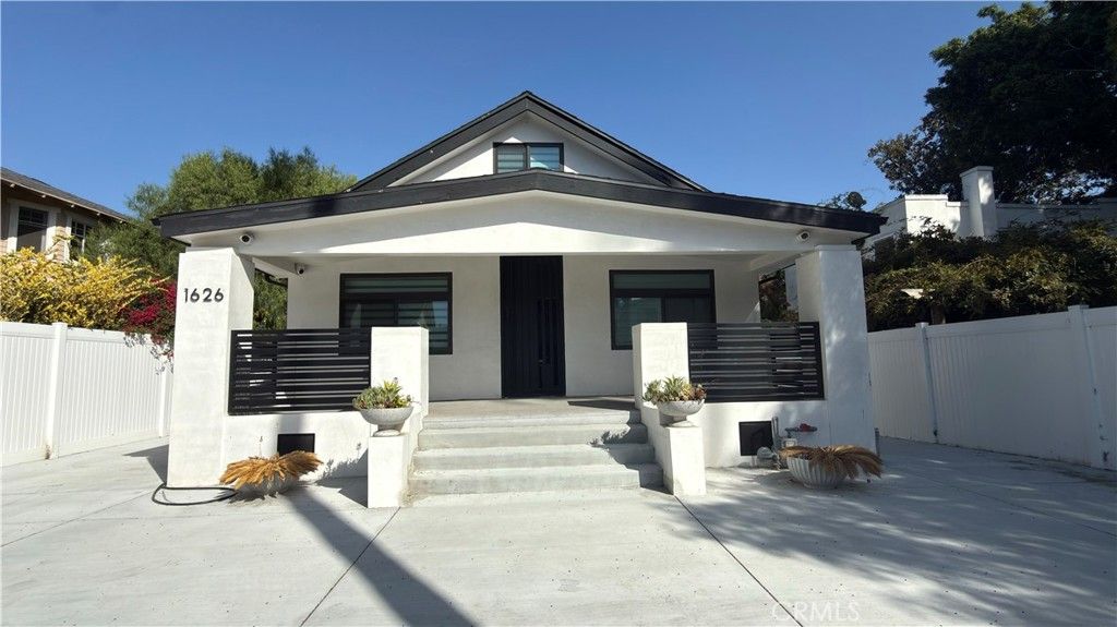 1626 Winona Boulevard, Los Angeles, CA 90027 — exterior