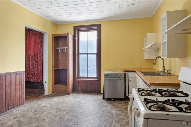 76 East Genesee Street, Auburn, NY 13021