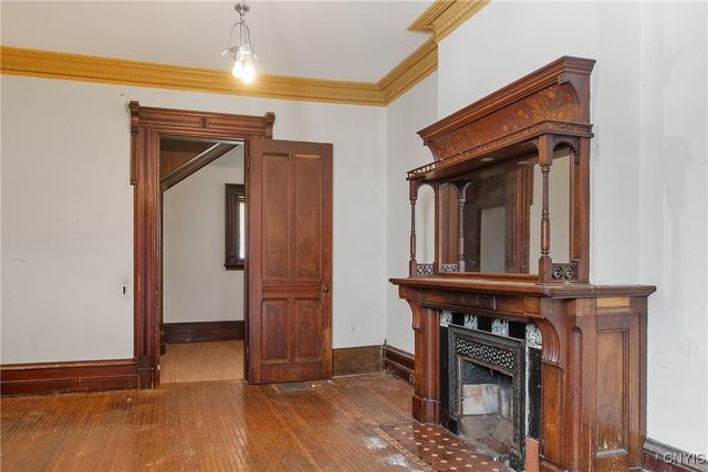 76 East Genesee Street, Auburn, NY 13021