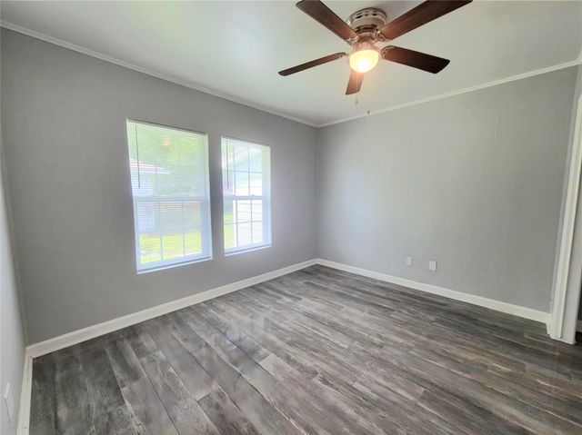 701 18th Avenue N, Texas City, TX 77590