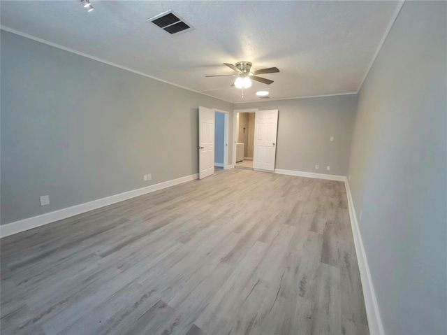 701 18th Avenue N, Texas City, TX 77590