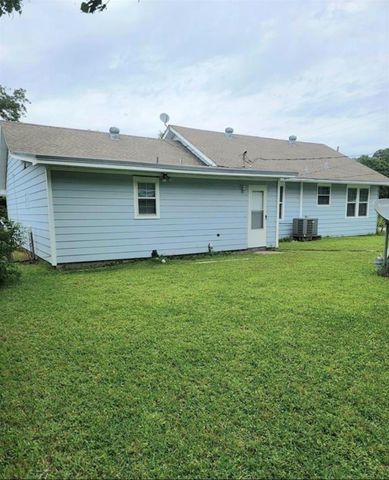 701 18th Avenue N, Texas City, TX 77590