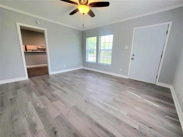 701 18th Avenue N, Texas City, TX 77590