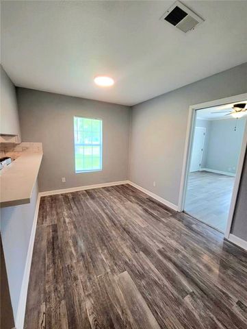 701 18th Avenue N, Texas City, TX 77590