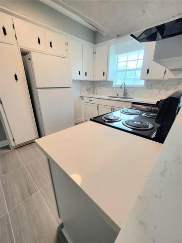 701 18th Avenue N, Texas City, TX 77590