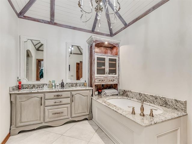 1206 Saint Andrews Drive, Edmond, OK 73025