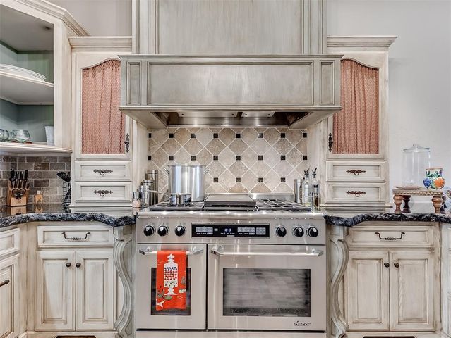 1206 Saint Andrews Drive, Edmond, OK 73025