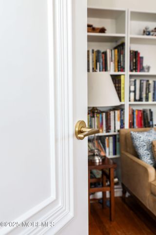 17 Beach Road, Monmouth Beach, NJ 07750