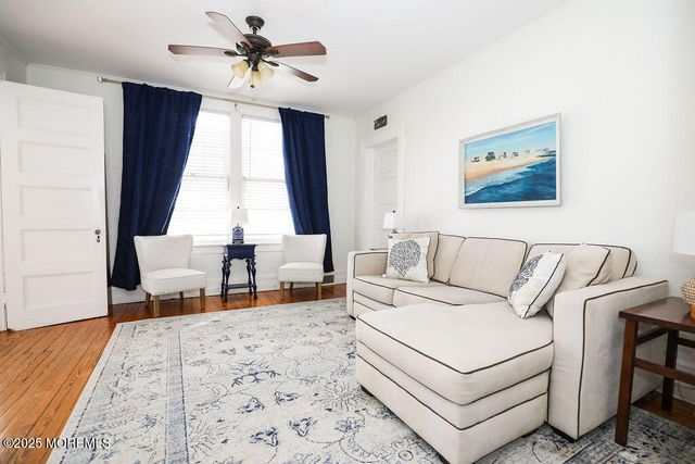 17 Beach Road, Monmouth Beach, NJ 07750